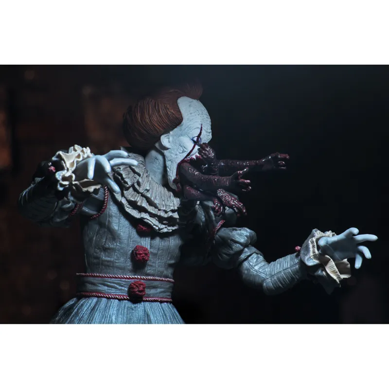 IT: Ultimate "Dancing Clown" Pennywise - 7-Inch Scale Action Figure