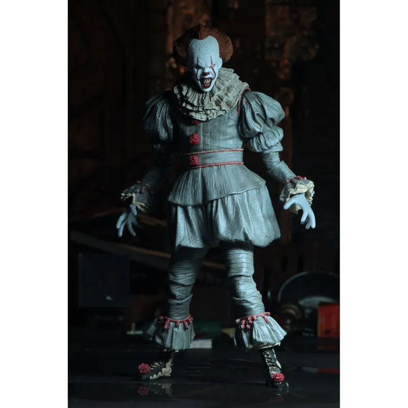 IT: Ultimate "Dancing Clown" Pennywise - 7-Inch Scale Action Figure