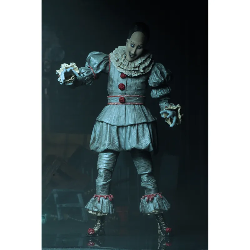 IT: Ultimate "Dancing Clown" Pennywise - 7-Inch Scale Action Figure