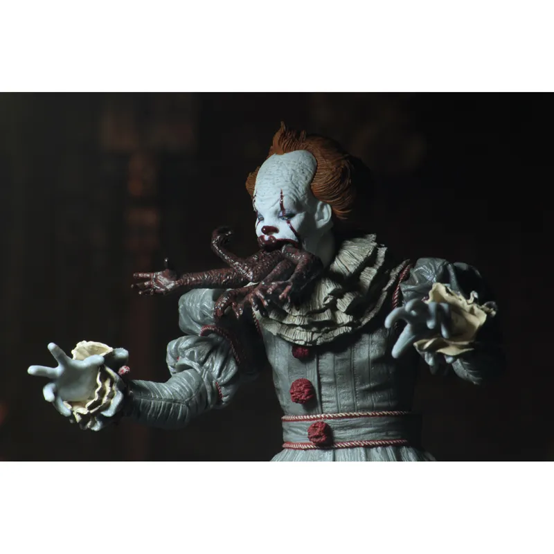 IT: Ultimate "Dancing Clown" Pennywise - 7-Inch Scale Action Figure