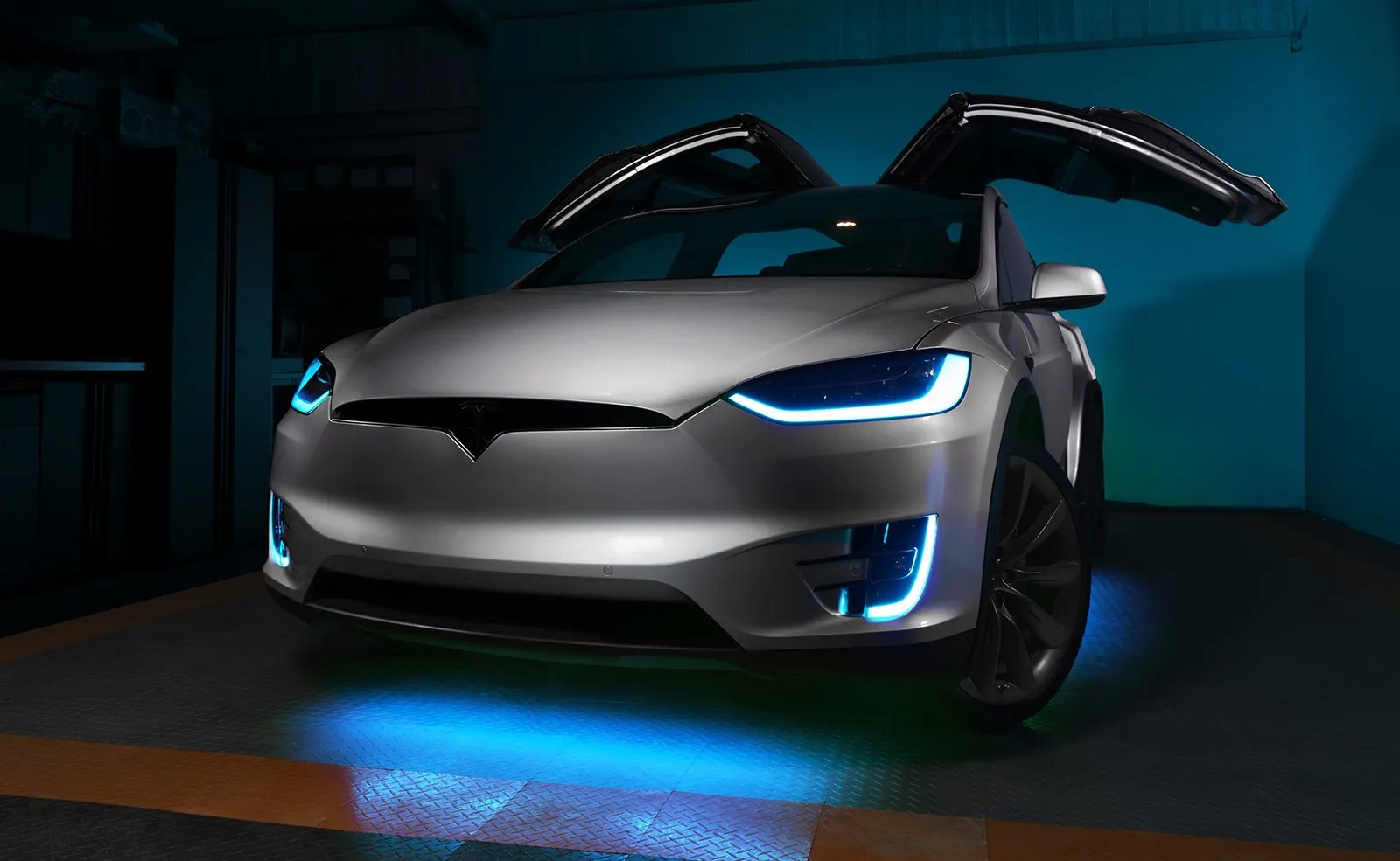 ORACLE Lighting 2016-2024 Tesla Model X Dynamic ColorSHIFT Headlight & Fog Light DRL Upgrade Kit - COMBO